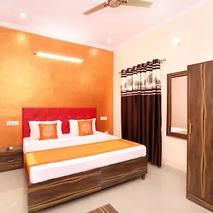 Hotel Oyo 11653 Jasmine